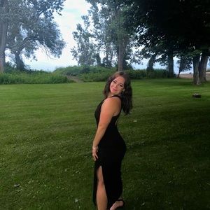 Meet your Posher, Olivia